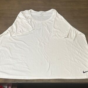 Nike Women's dri-fit Short Sleeve White Tee